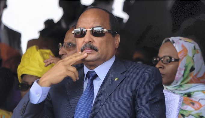L'ex-président mauritanien Aziz, inculpé pour corruption, est à Paris