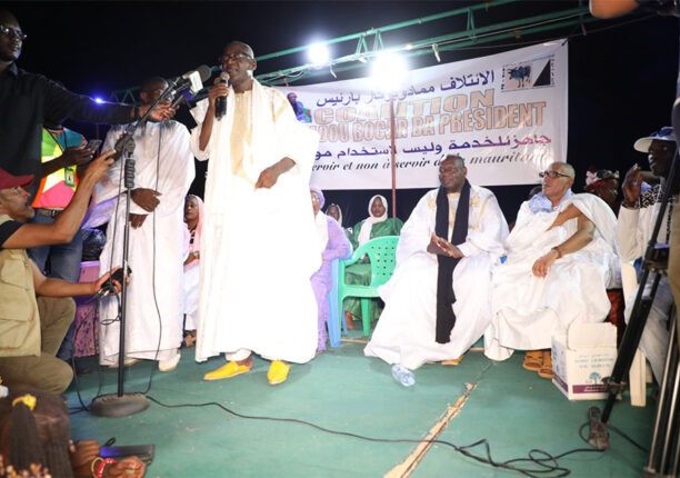 Le candidat Mamadou Bocar Ba anime une soirée électorale à Kaédi