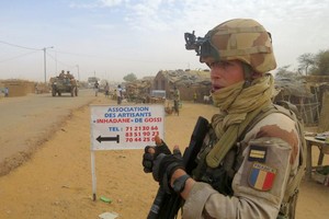 Mali: «inefficace» ou «indispensable», la présence de Barkhane fait débat