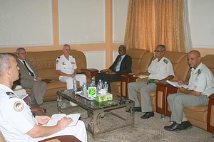 Le ministre de la Défense Nationale reçoit le commandant de la Force française Barkhane