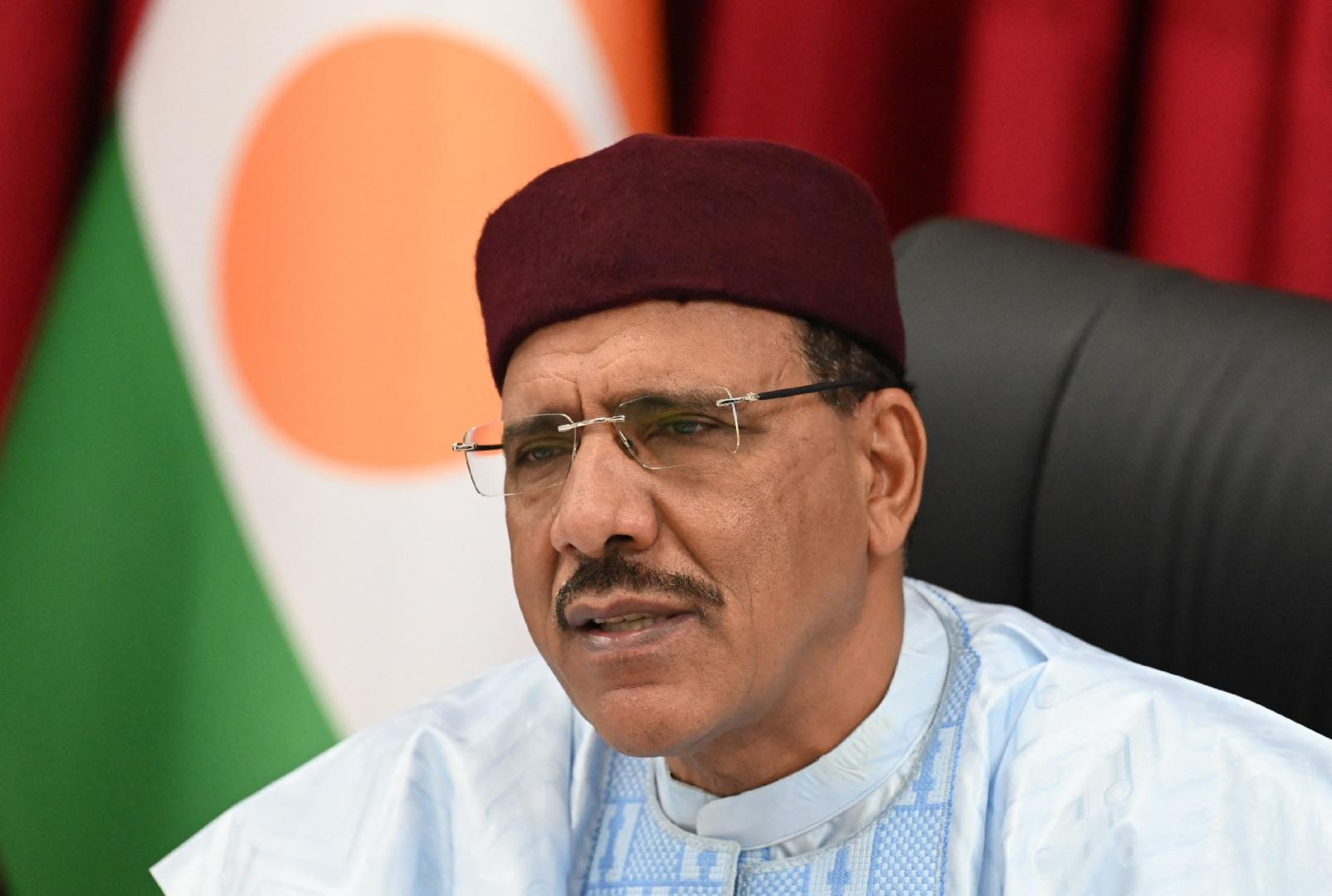 Niger : la délégation ouest-africaine a rencontré le président renversé Mohamed Bazoum