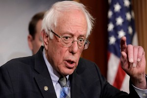 Bernie Sanders, dopé par sa victoire à la primaire démocrate, se voit déjà face à Trump