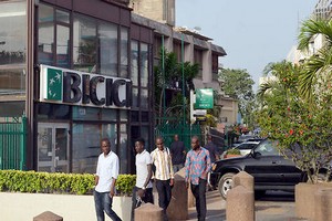Des banques françaises pointées dans l’endettement de plusieurs pays africains