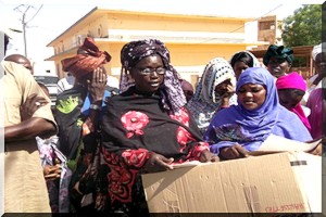 L’antenne sociale de Boghé reçoit des mains du Maire Mr Ba Adama Moussa un lot de matériels provenant de l’association AREMAU (Bruguière- France)
