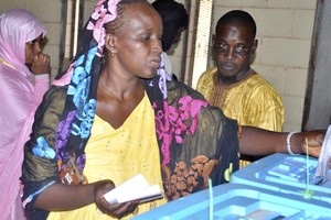 Reportage : Trente deux heures au bureau de vote (suite et fin)