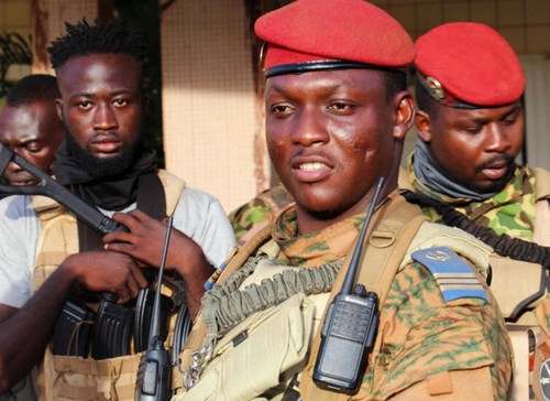 Burkina Faso: report du Conseil des ministres, Ibrahim Traoré serait «caché»
