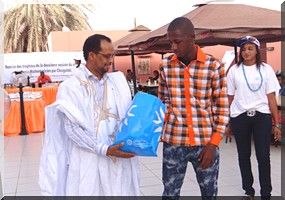 L’opérateur de téléphonie mobile Chinguitel prime les lauréats en maths.  