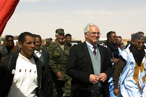 Sahara Occidental : une visite de l’ancien émissaire de l’ONU Christopher Ross à Tindouf irrite le Maroc