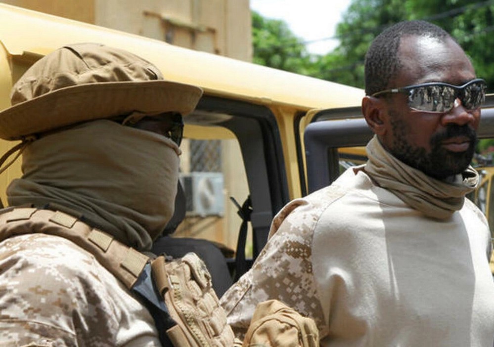 Mali: la possibilité d’une candidature d’Assimi Goïta à la présidentielle agite la classe politique