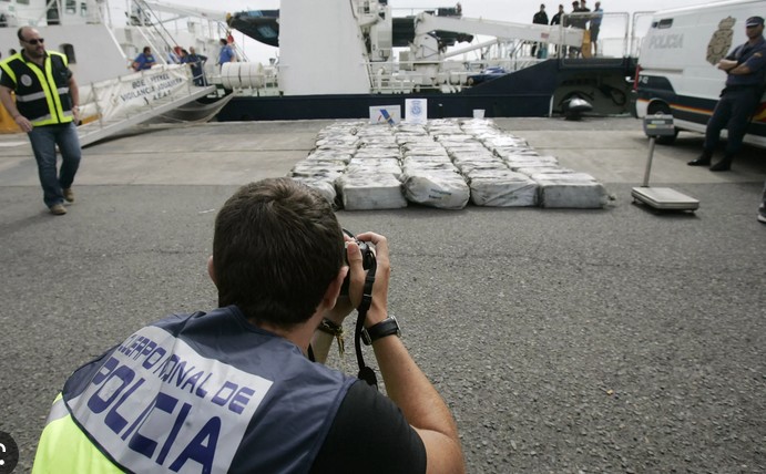 Espagne: 4,5 tonnes de cocaïne saisies au large des îles Canaries