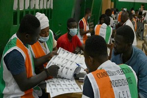 Côte d'Ivoire: Ouattara largement en tête de la présidentielle 