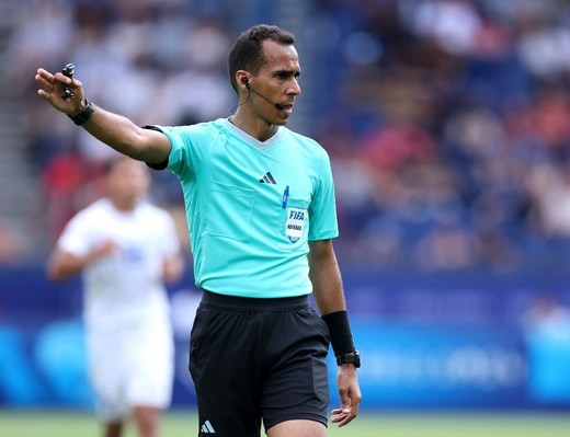 Meilleur arbitre du monde : Dahan Beïda nominé 