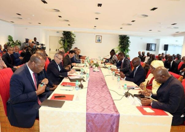 Le premier ministre copréside, avec son homologue sénégalais la séance de travail élargie aux délégations des deux pays