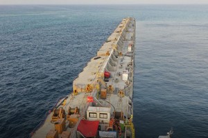 Au large du Sénégal et de la Mauritanie, Eiffage installe une digue de 1200 mètres 