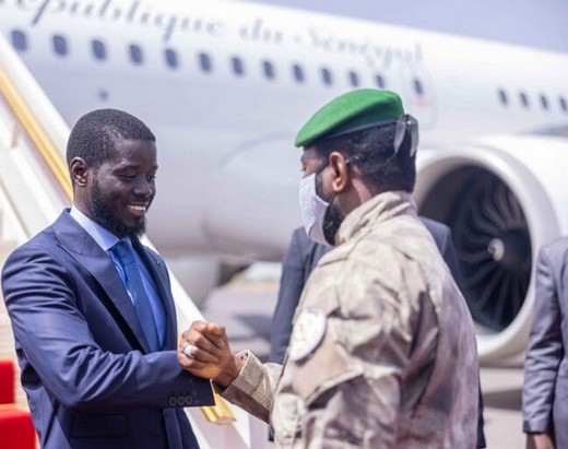 Le Sénégal condamne les attaques terroristes de Bamako