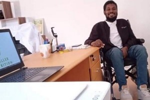 Diop Abderrahmane : « J’ai arrêté de chercher du travail. Dans mon pays, on sous-estime les personnes handicapées »