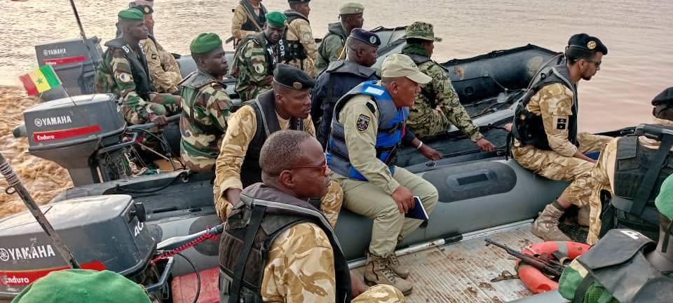 Coopération militaire : le Sénégal et la Mauritanie lancent des patrouilles fluviales conjointes sur le fleuve Sénégal