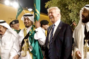 Donald Trump à l’Arabie saoudite : « Sans nous, qui sait ce qui peut arriver ? »