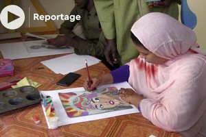 Vidéo. Mauritanie: en l'absence d'une école des beaux arts, Ibrahima Adama Fall initie les jeunes