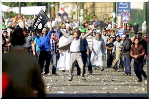 Egypte: violents affrontements entre pro et anti Morsi au Caire