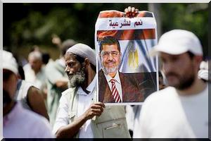 Egypte : échanges meurtriers de tirs entre pro-Morsi et soldats au Caire - [Video]