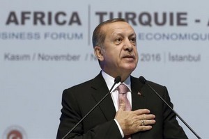 Au sommet Turquie-Afrique, Erdogan promet 15 millions de doses de vaccin au continent