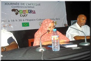 50 ans de l’union africaine, l’espace culturel organise une conférence - [PhotoReportage]