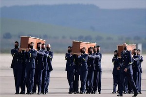 L'Espagne rapatrie les dépouilles des trois Européens assassinés au Burkina Faso