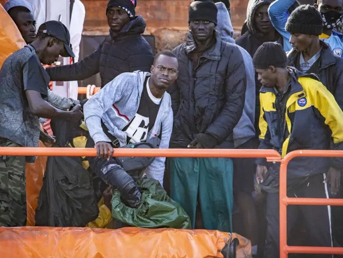 Espagne: record du nombre de migrants arrivés aux îles Canaries en 2024
