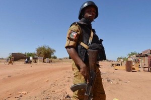 Burkina: 3 gendarmes tués après l'enlèvement de 3 personnes dont 2 expatriés dimanche (sources sécuritaires)