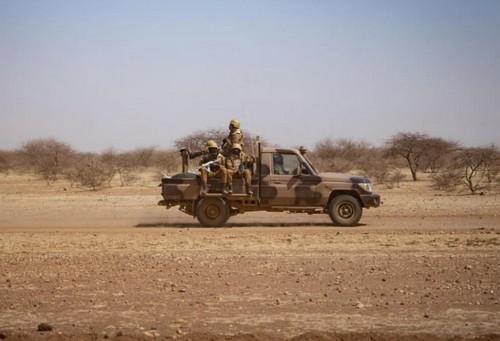 Burkina Faso: une base de volontaires pour la défense de la patrie attaquée dans le Nord