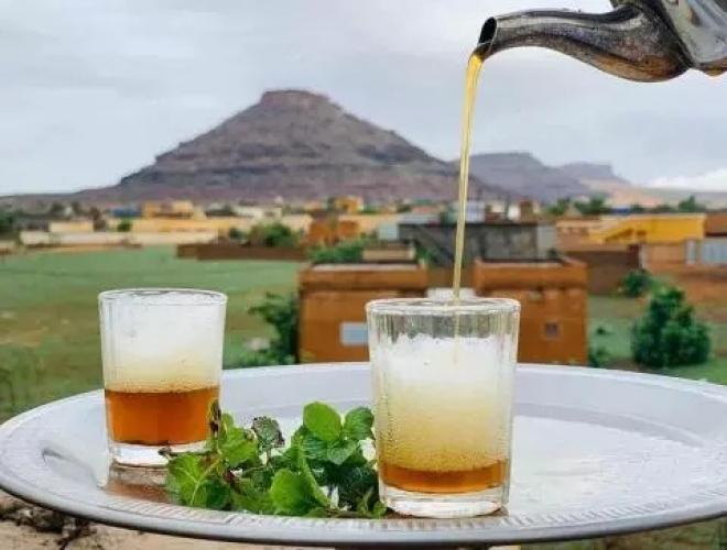 Contaminants dans le thé : les consommateurs mauritaniens exigent une enquête pour s’assurer de l’innocuité des marques de thé locales