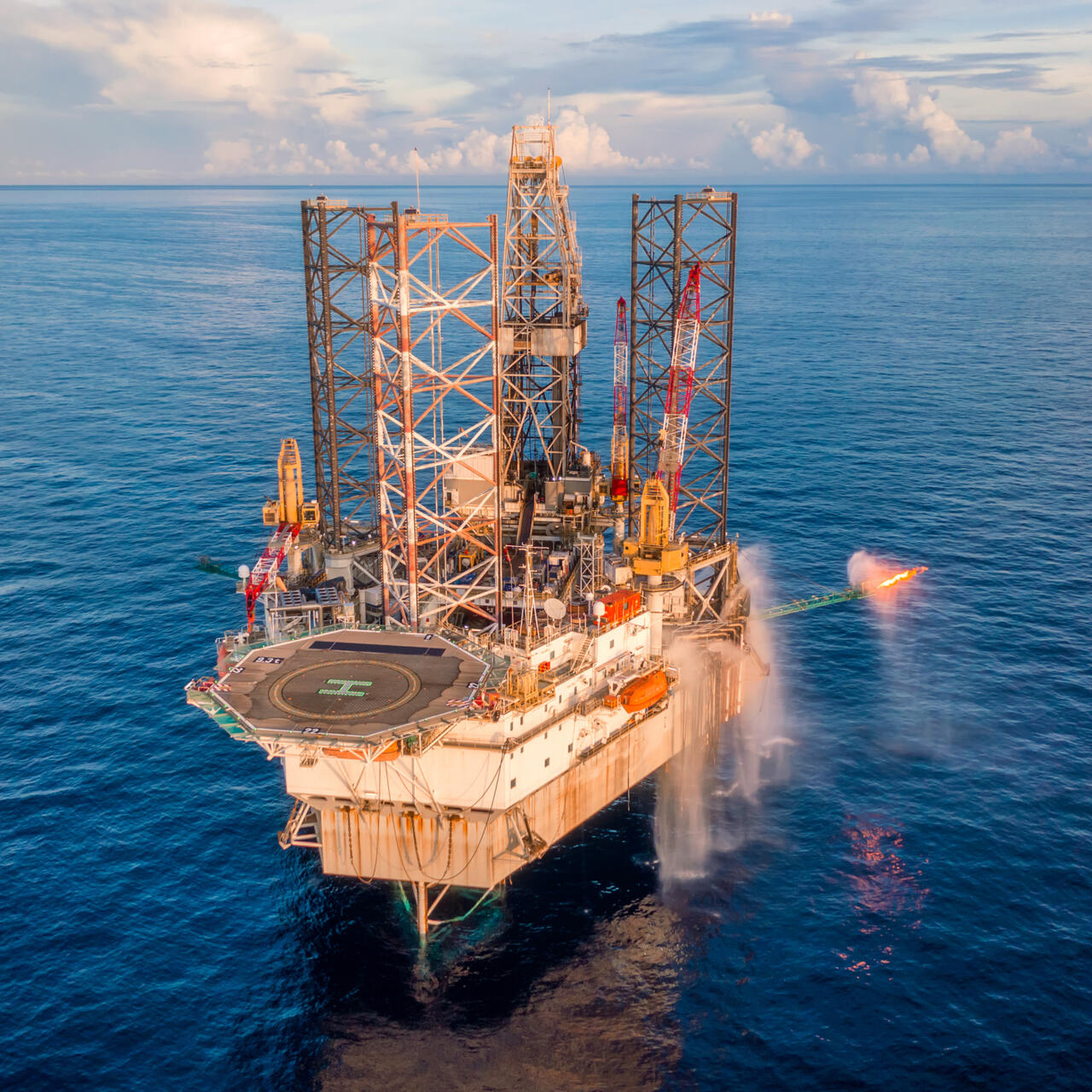 Contrats Hydrocarbures : Pourquoi le Sénégal doit renégocier, selon le DG de Petrosen Holding