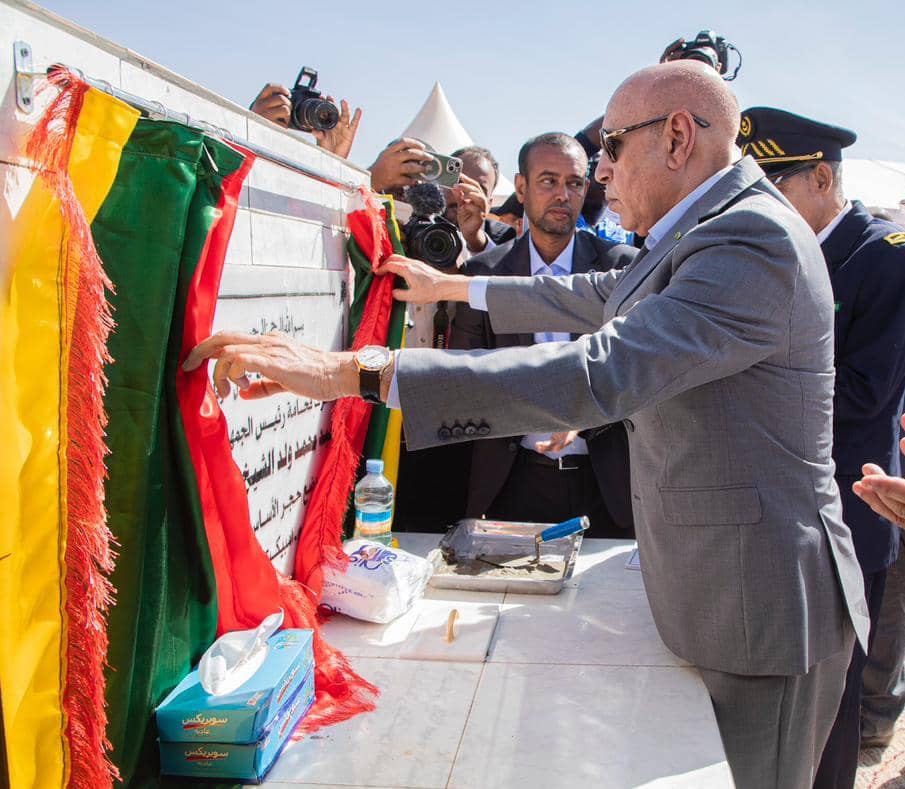 Le Président de la République pose la première pierre du projet d’approvisionnement en eau potable de Kiffa