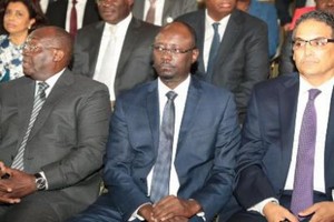 Monsieur le Gouverneur à Dakar : la BCM explore aujourd’hui la technologie des registres distribués 