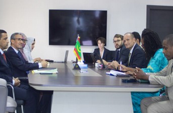 Le Gouverneur, Mohamed-Lemine DHEHBY, accueille une mission du Fonds monétaire international
