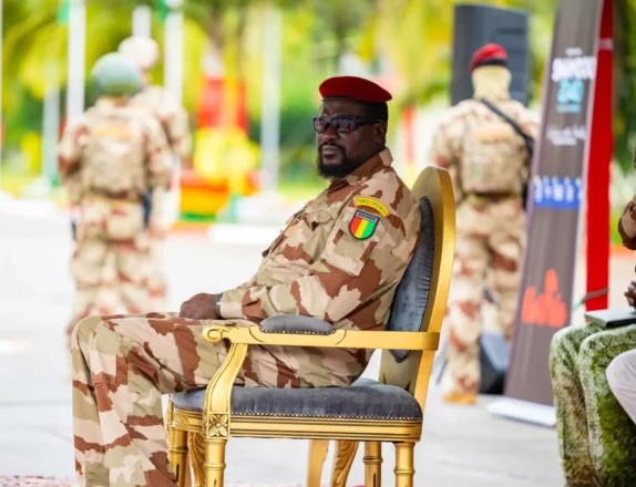 Conakry : Mamadi Doumbouya promu général d’armée 