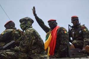 La Cédéao suspend la Guinée et acte l'envoi d'une mission