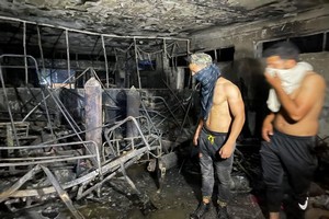 Irak : un incendie dans un hôpital de Bagdad fait au moins 82 morts, le ministre de la santé suspendu