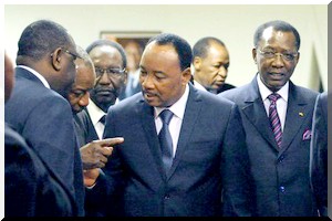 Attentats au Niger : 'Les assaillants venaient de Libye' (M. Issoufou)