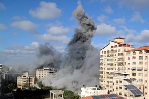 Bande de Gaza : 3 morts, dont un journaliste, à la suite de bombardements israéliens 