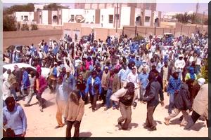 Un an de prison ferme pour quatre journaliers émeutiers