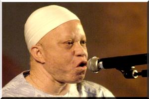 Report du spectacle de Salif Keïta, à Nouakchott