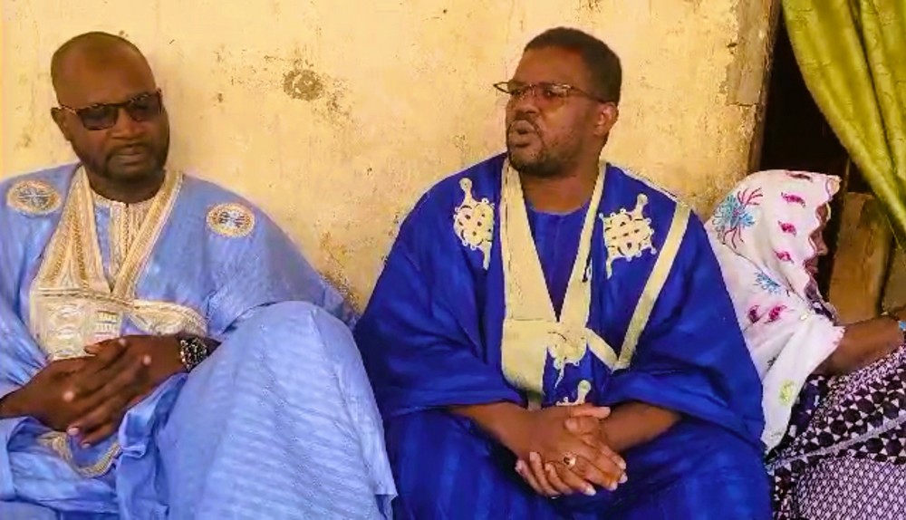 Anniversaire du massacre d’Inal : le député Khally Mamadou Diallo offre la moitié de son salaire aux orphelins et veuves