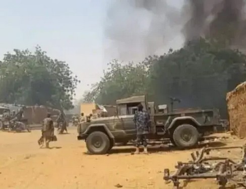 Arrivée à l’hôpital de Bassiknou de blessés des affrontements entre l’armée malienne et les groupes armés de l’Azawad 