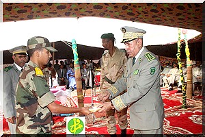 Le Chef d'Etat Major Général des Armées supervise la cérémonie de fin d'année scolaire au niveau du lycée militaire 