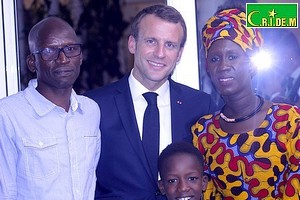 Macron/Amy Sow : Finalement, la rencontre a eu lieu à l’ambassade de France [PhotoReportage]