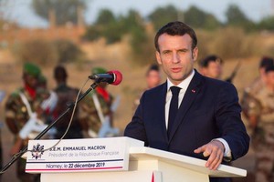 Pour Macron, la lutte antiterroriste au Sahel est à 