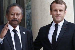 Emmanuel Macron veut fermer la porte du Soudan à Vladimir Poutine