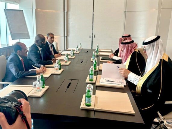 Le ministre des Affaires étrangères rencontre le vice-ministre saoudien des Affaires étrangères